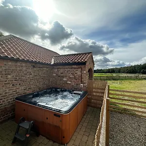 https://granary-cottage-with-hot-tub.yorkshirehotels.net